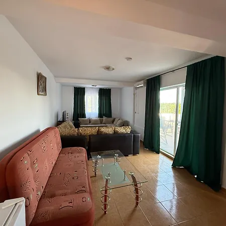 Miruna Villa Schitu